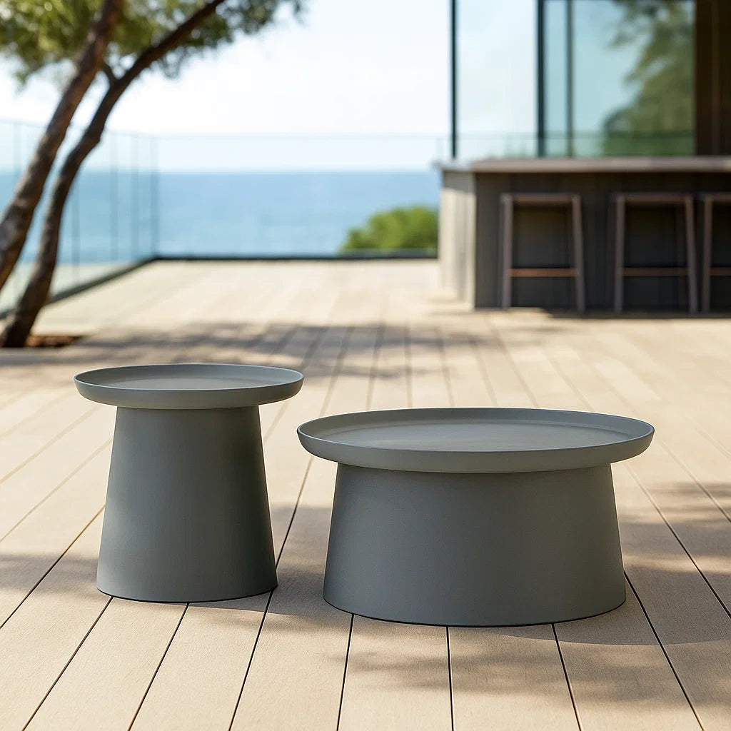 Table basse de jardin ronde aluminium gris en ensemble